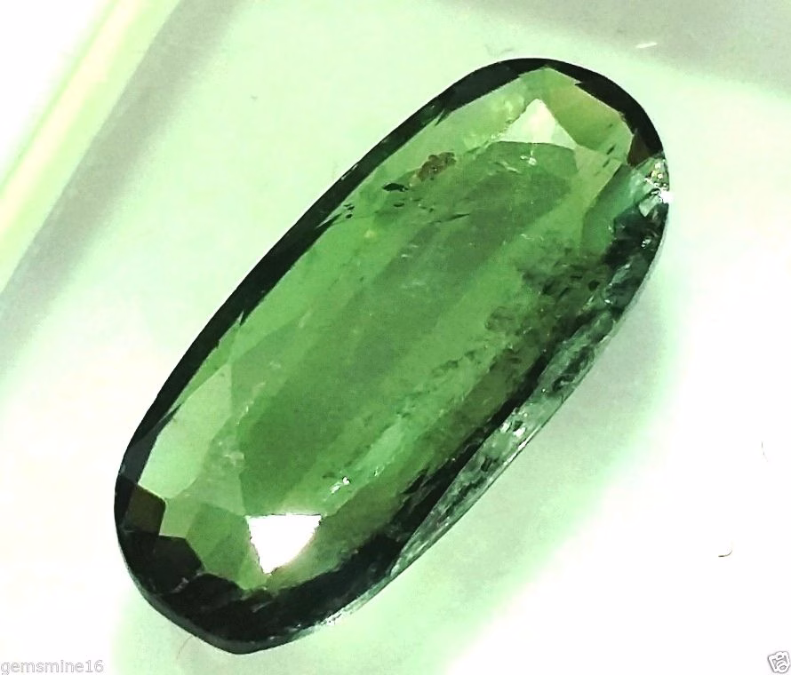 טורמלין ירוק Tourmaline איכותי מלוטש לשיבוץ - תעודה 2.85 קרט (מוזמביק)