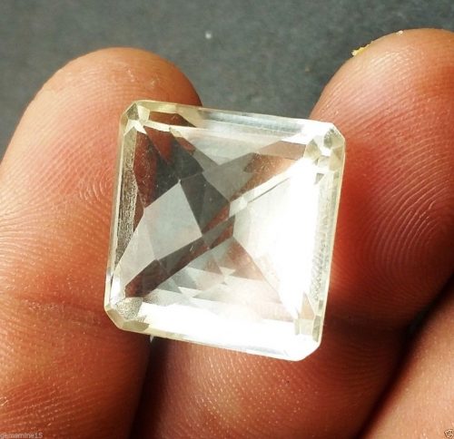 קוורץ קריסטל Quartz-crystal איכותי מלוטש לשיבוץ 2.803 קרט מידה: 11.94*17.79*18.71 מ"מ