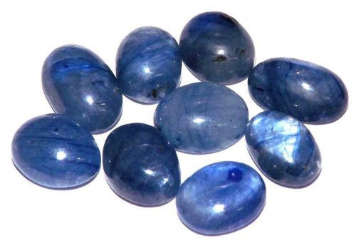 ספיר Sapphire כחול מלוטש לשיבוץ (תאילנד) ליטוש קבושון במשקל: כ 2.4 קרט