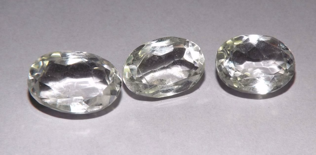 קוורץ קריסטל Quartz-crystal מלוטש לשיבוץ אפריקה 3 יחידות במשקל: 23 קרט