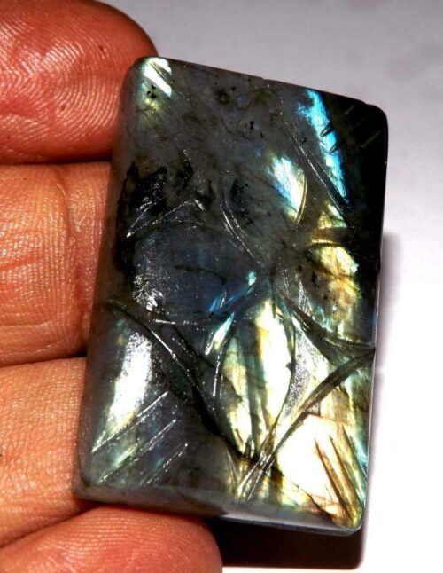 לברדורייט Labradorite מלוטש לשיבוץ - אפריקה חריטה בעבודת יד במשקל: 96.20 קרט