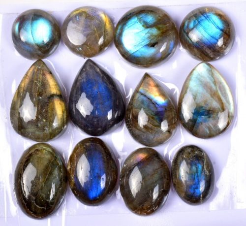 לברדורייט Labradorite מלוטש לשיבוץ מידה: 11-19 מ"מ במשקל: כ 10 קרט