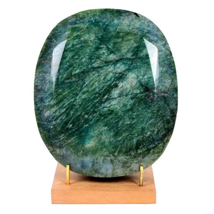 לאספנים: אמרלד. איזמרגד, ברקת Emerald מלוטש אובל משקל: 28000 קרט - 5.66 ק"ג