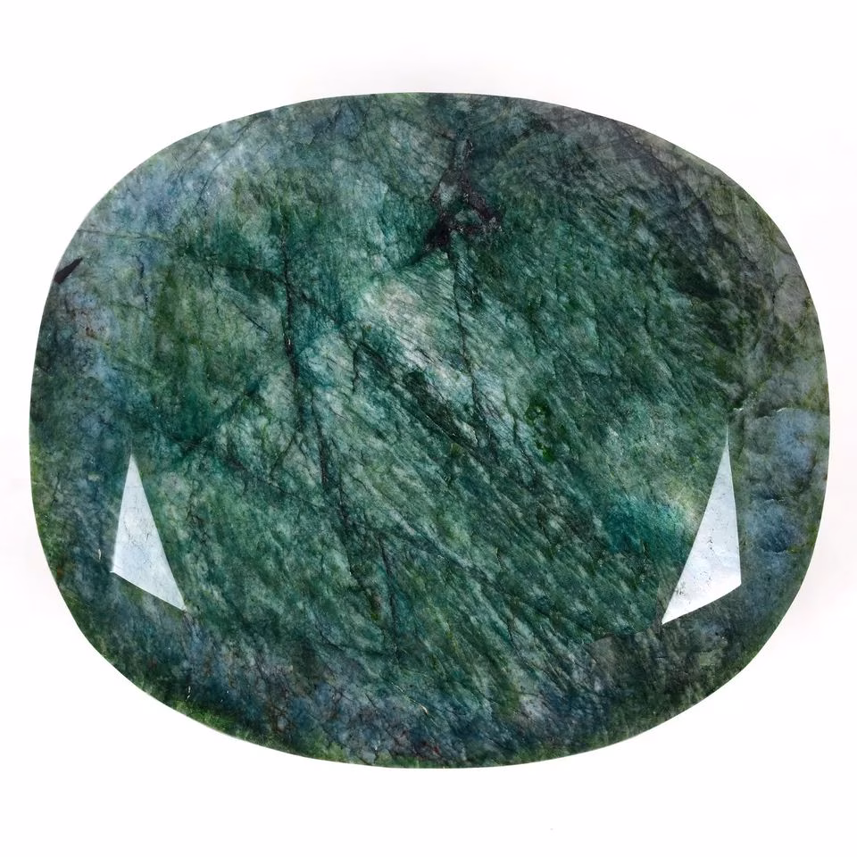 לאספנים: אמרלד. איזמרגד, ברקת Emerald מלוטש אובל משקל: 28000 קרט - 5.66 ק"ג