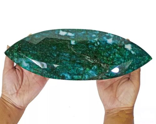 לאספנים: אמרלד אזמרגד ברקת Emerald מלוטש מרקיזה במשקל: 15350 קרט - 3.07 ק"ג