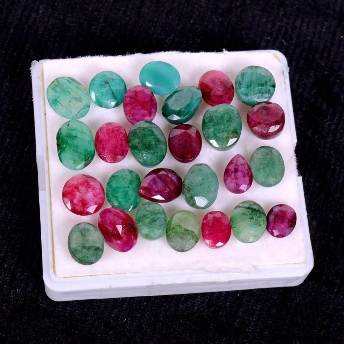 אמרלד אזמרגד ברקת Emerald מלוטש לשיבוץ במשקל: 3.50 קרט מידה: 9-13 מ"מ