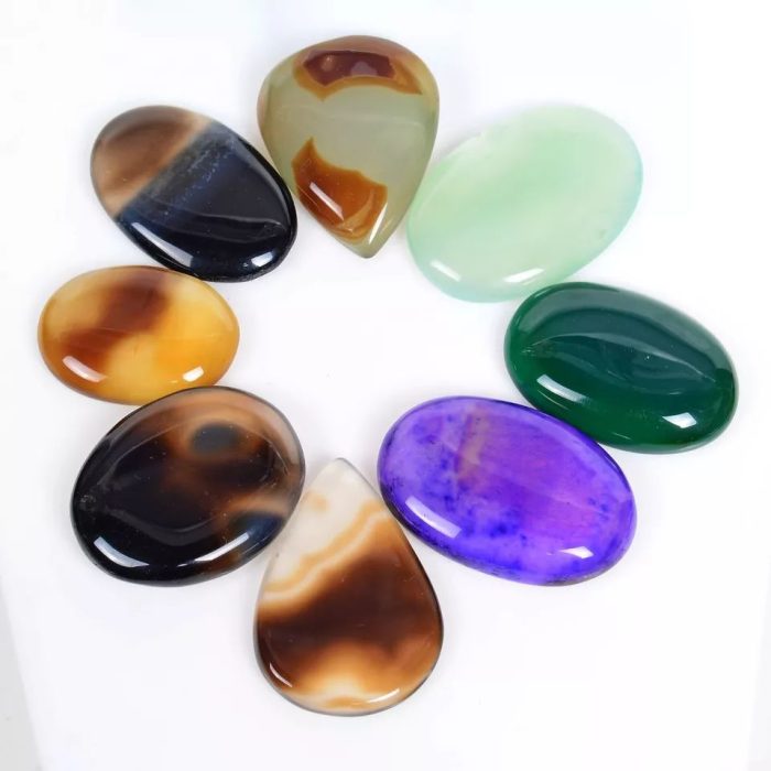 אוניקס בצבעים Onyx מלוטש לשיבוץ משקל: כ 80 קרט מידה: 34-44 מ"מ