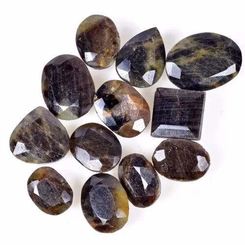 ספיר חום שחור Sapphire מלוטש לשיבוץ מידה: 10-17 מ"מ במשקל: 7-9 קרט