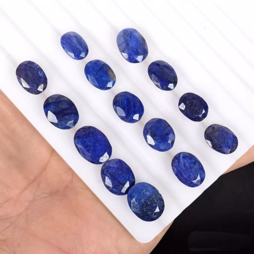 ספיר כחול Sapphire מלוטש לשיבוץ מידה: 11-15 מ:מ במשקל: 6.9 קרט